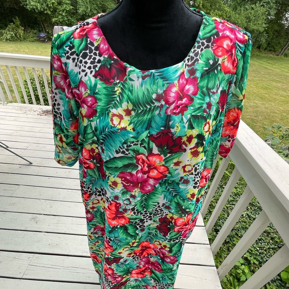 SPRUCE & SAGE VIBRANT HAWAIIAN chiffon SHIFT DRESS